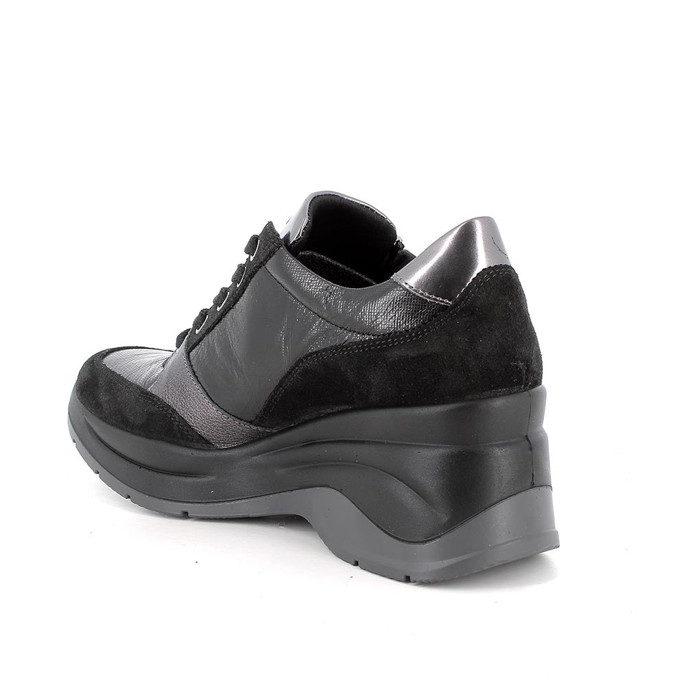 Igi&Co 8655800 Sneakers con zeppa da donna nero con zip