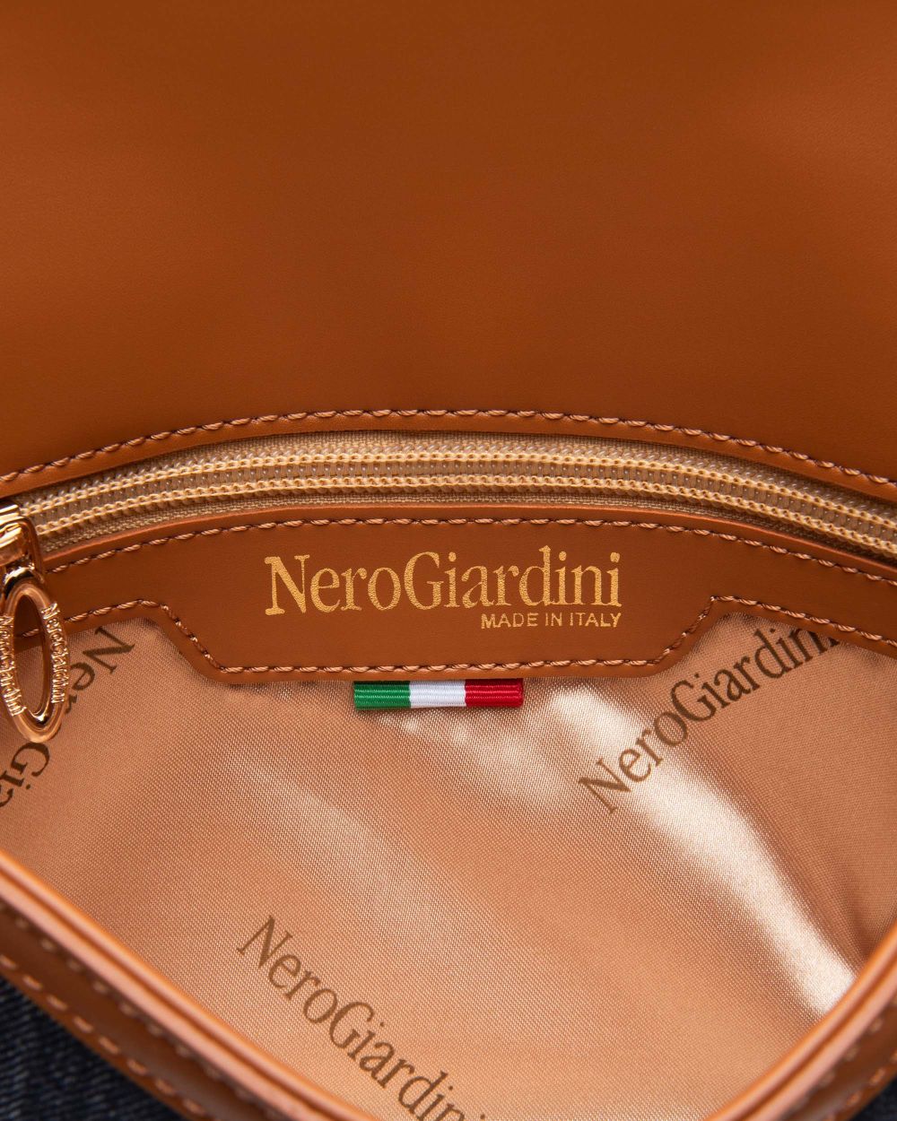 Nero Giardini E543905D Pochette da Donna in Materiale Tecnico