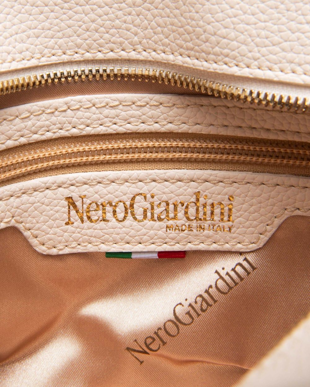 Nero Giardini E543953D Borsa a Tracolla da Donna in Materiale Tecnico