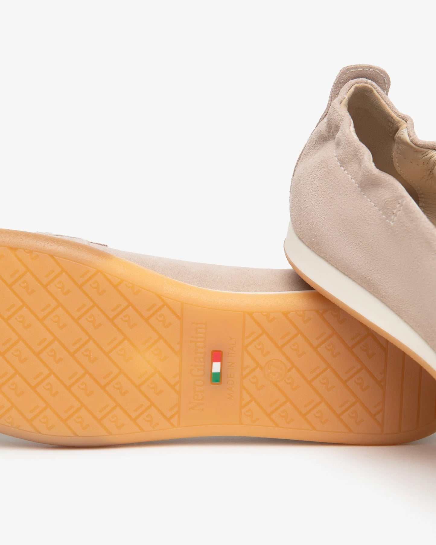 Nero Giardini E615040D Mocassini da donna in camoscio