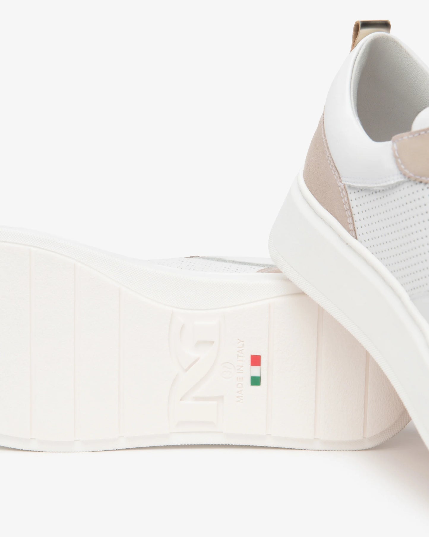 Nero Giardini E615275D Sneakers da donna in pelle scamosciata, pelle e tessuto tecnico