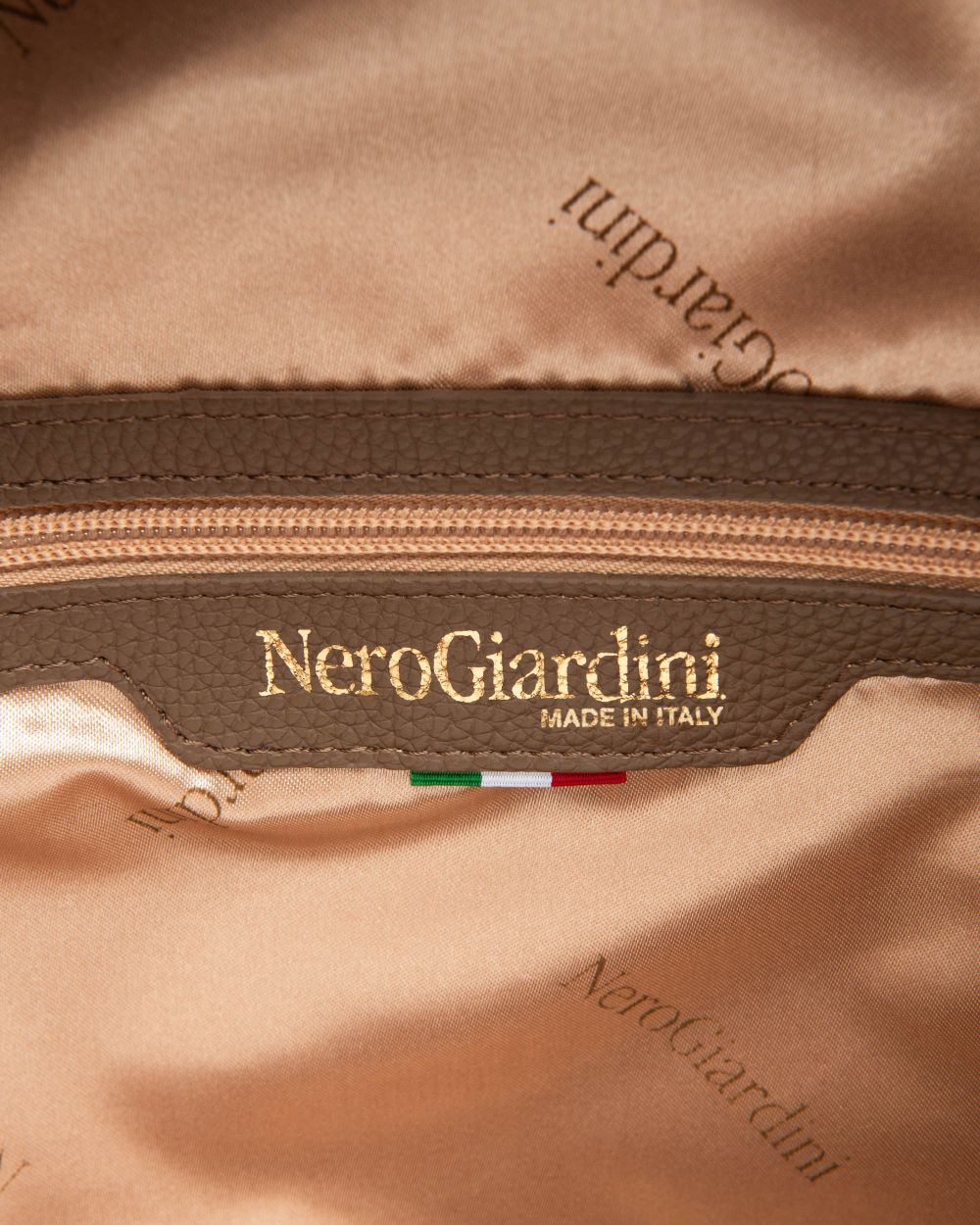 Nero Giardini I544081D Zainetto da Donna in Materiale Tecnico