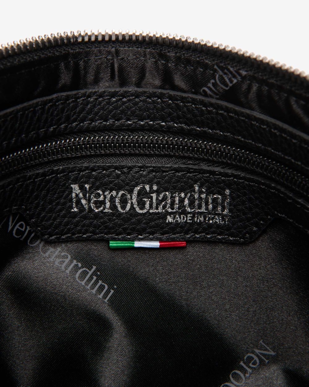 Nero Giardini I544083D Borsa a Tracolla da Donna in Materiale Tecnico