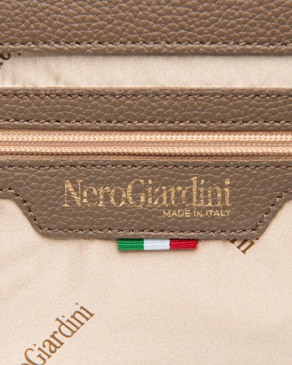 Nero Giardini I544085D Borsa a Spalla da Donna in Materiale Tecnico