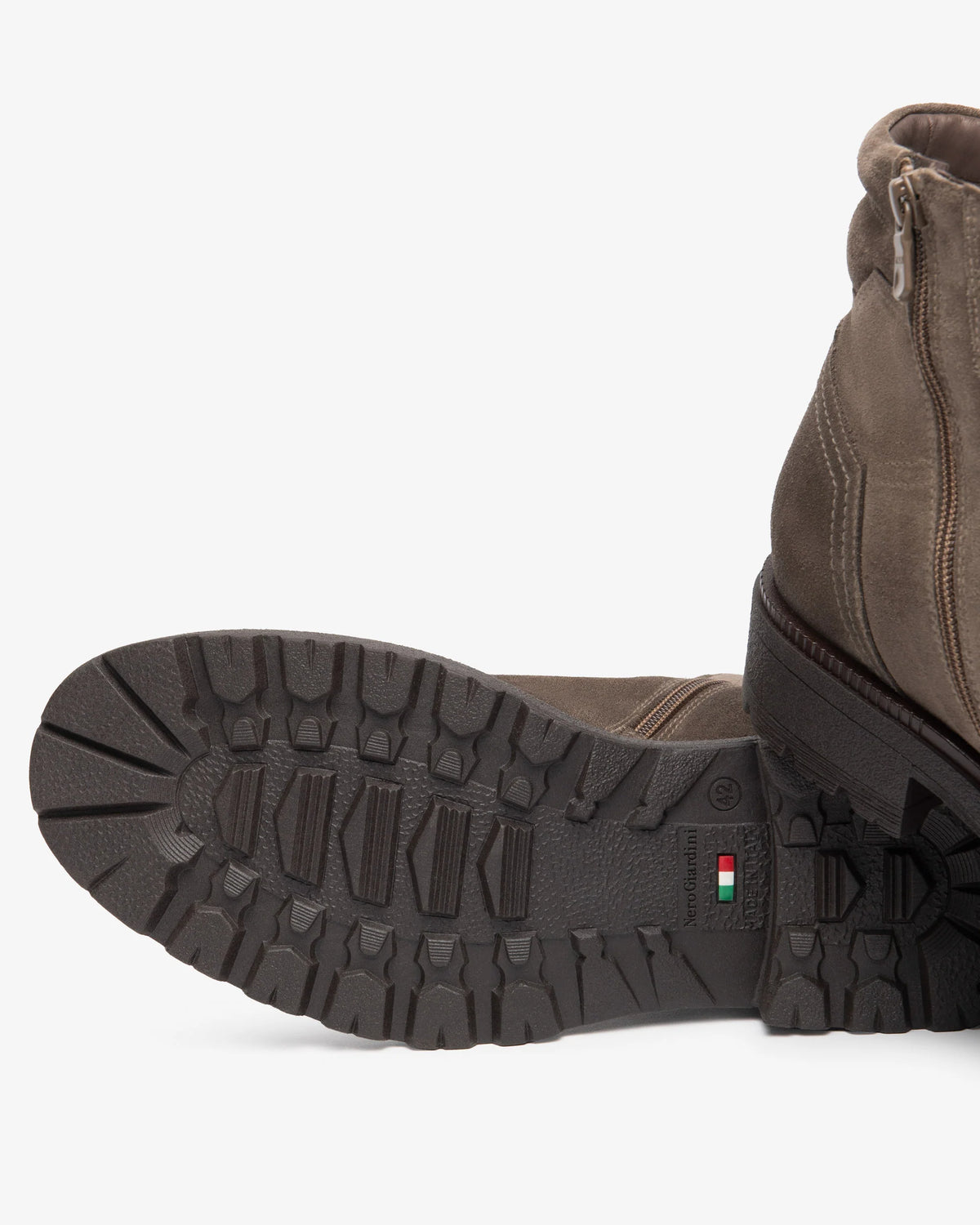 Nero Giardini I601402U Stivaletti Uomo in Camoscio