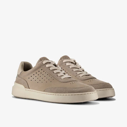 176723 Clarls courtlite sneakers in grey nubuck