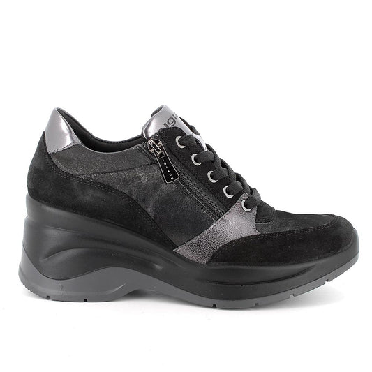 Igi&Co 8655800 Sneakers con zeppa da donna nero con zip