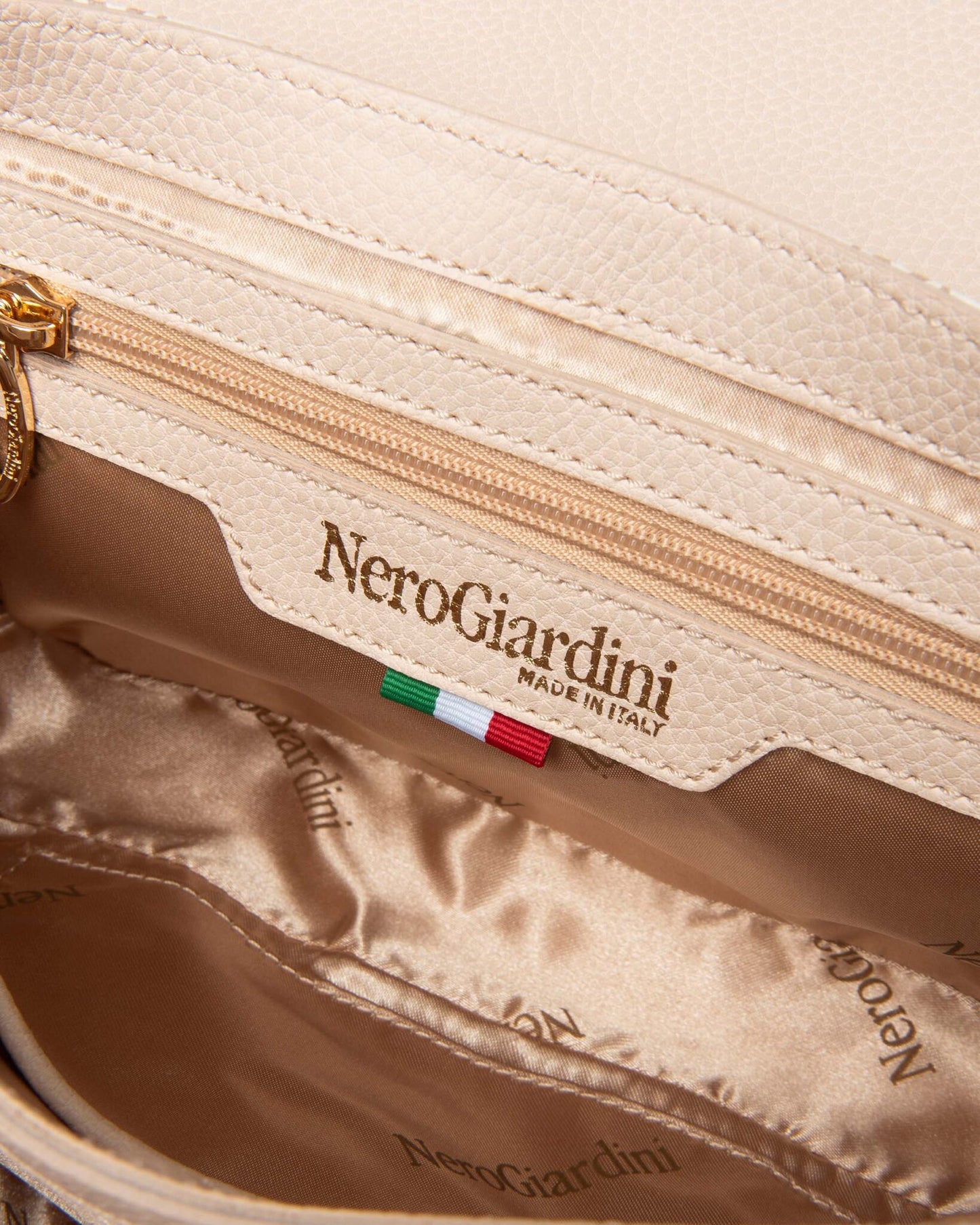 Nero Giardini E443723D borsa a tracolla da donna in materiale tecnico