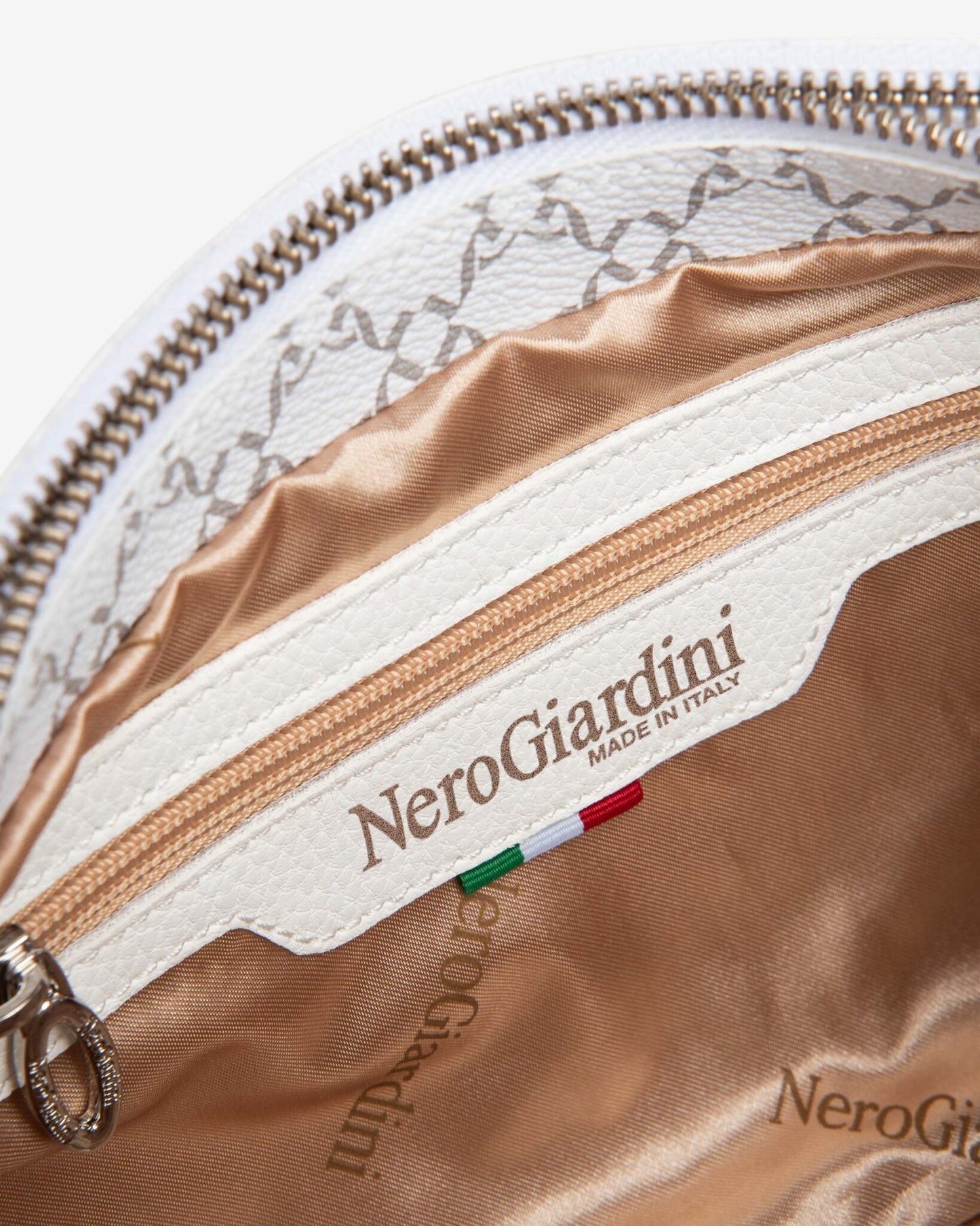 Nero Giardini E443742D borsa a tracolla da donna in materiale tecnico bianco