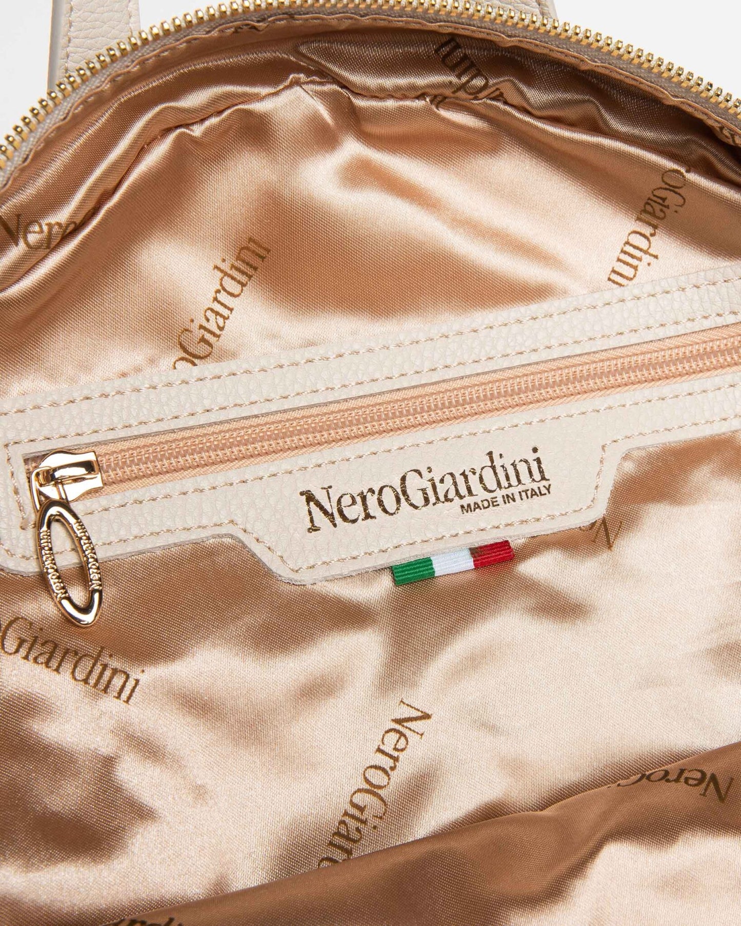 Nero Giardini E443783D zainetto da donna in materiale tecnico