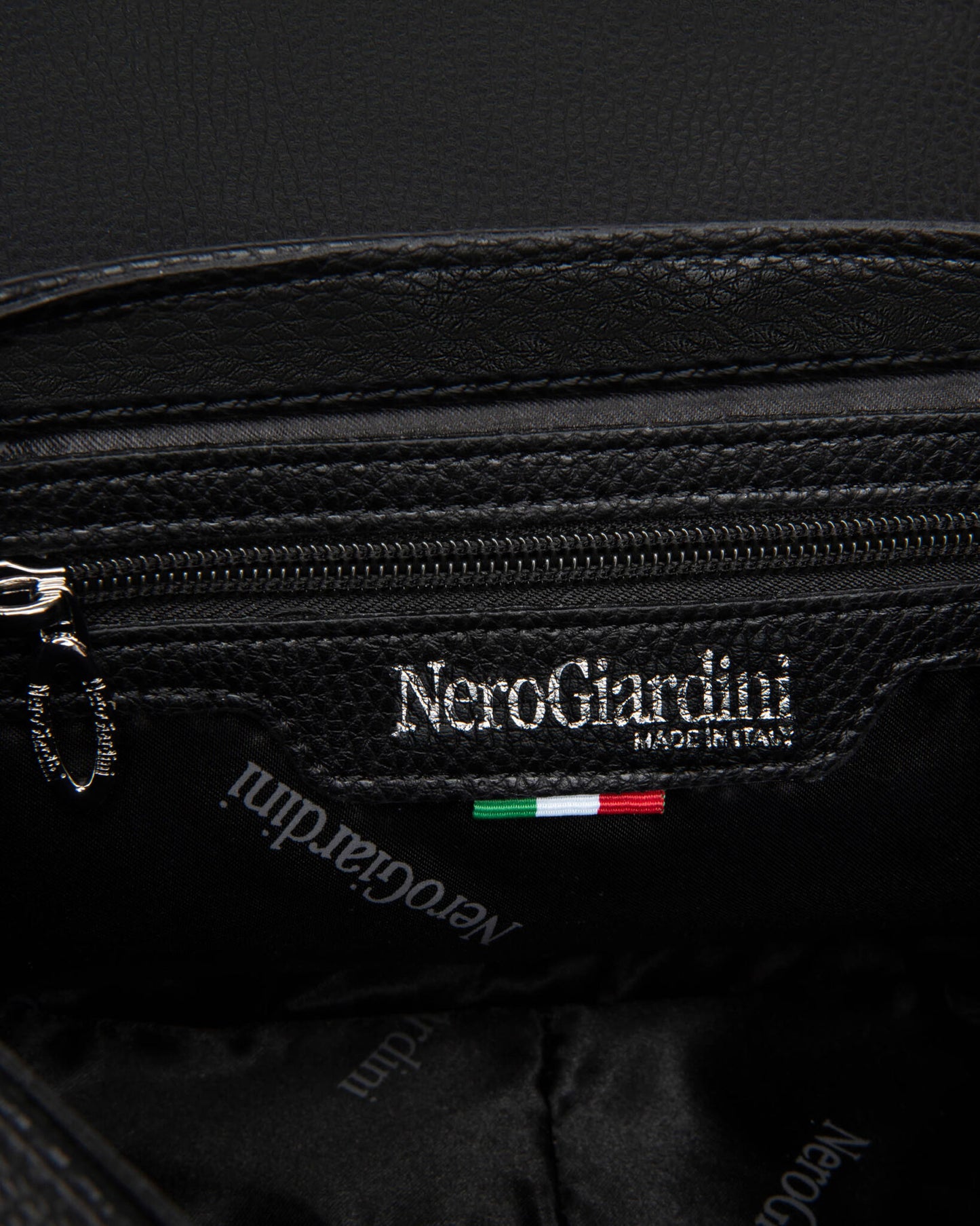 Nero Giardini E443784D borsa a tracolla da donna in materiale tecnico