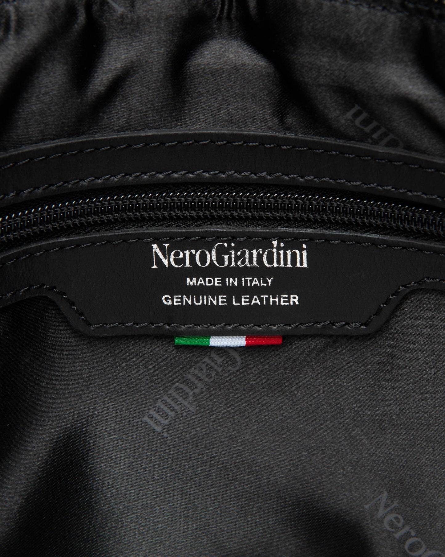 Nero Giardini E644171D Borsa a tracolla da donna in pelle