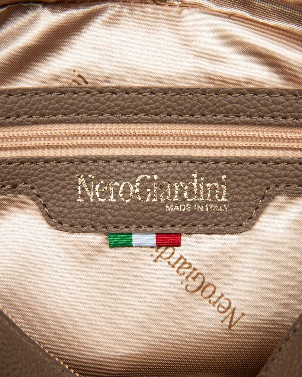 Nero Giardini I544073D Borsa a Tracolla da Donna in Materiale Tecnico