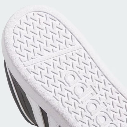 Adidas JQ9994 Scarpe Hoops 4.0 Mid Core Black / Cloud White / Core Black